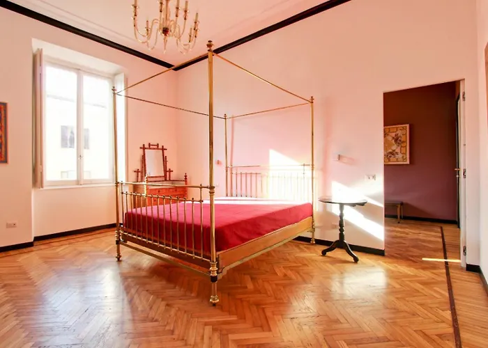 Tibullo ,classico Ed Elegante Apartment *