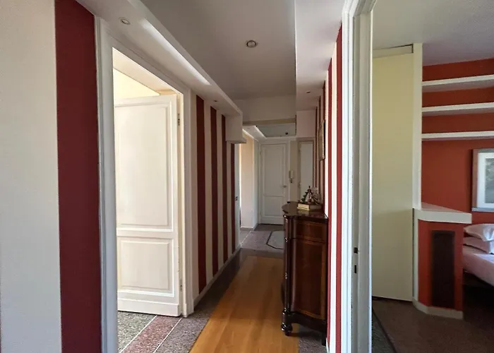Apartment Tibullo ,classico Ed Elegante Rom