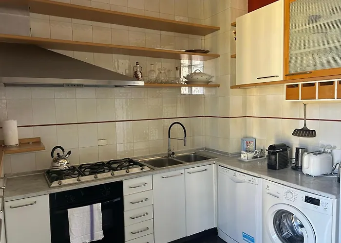 Tibullo ,classico Ed Elegante Apartment