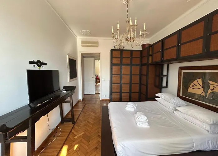 Tibullo ,classico Ed Elegante *