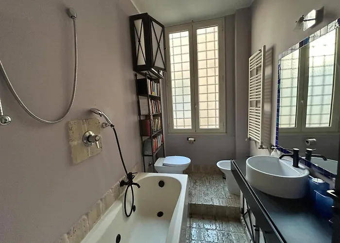 Tibullo ,classico Ed Elegante Apartment