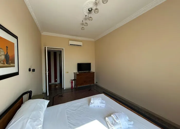 Apartment Tibullo ,classico Ed Elegante