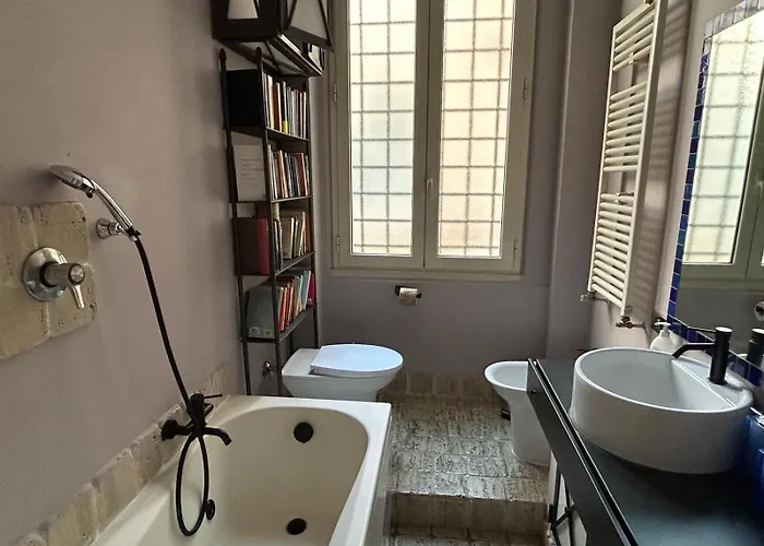 Apartment Tibullo ,classico Ed Elegante *