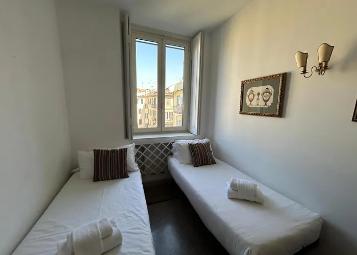 Apartment Tibullo ,classico Ed Elegante Rom